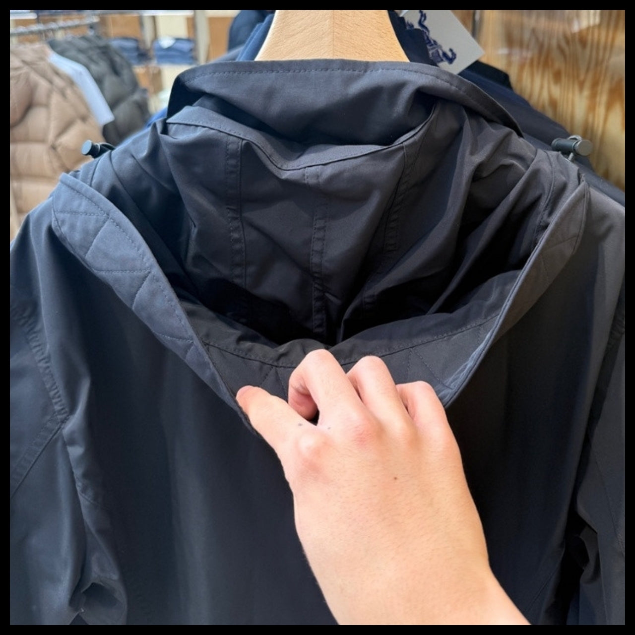 【Burberry】New Hargrave Internal EKD Windbreaker Jacket