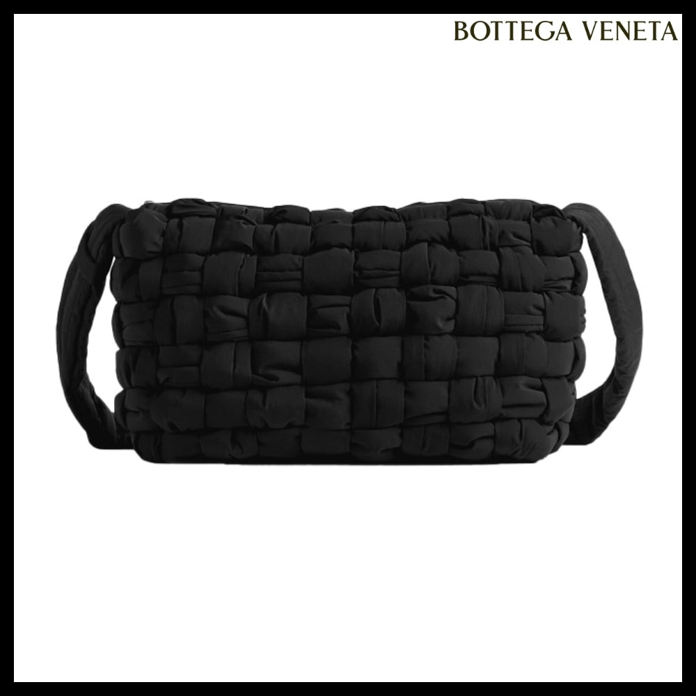 【BOTTEGA VENETA】Friday Cassette Bag Black