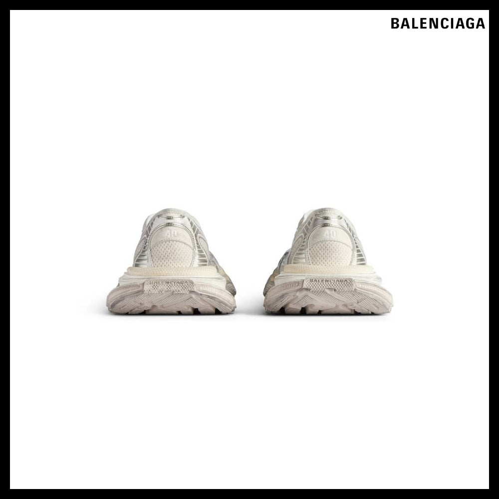 【BALENCIAGA】Men’s 3XL Slip-On Sneaker Eggshell