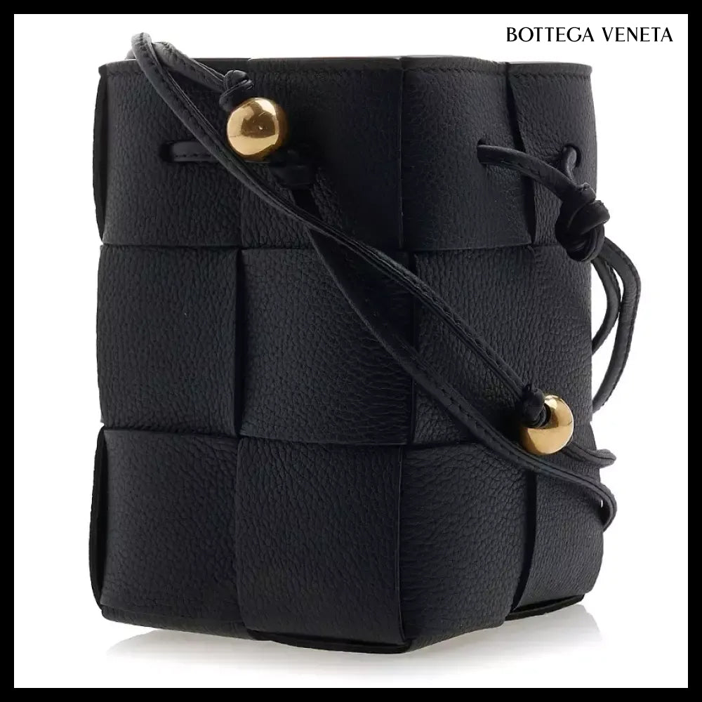 【Bottega Veneta】Intrecciato Bucket Bag