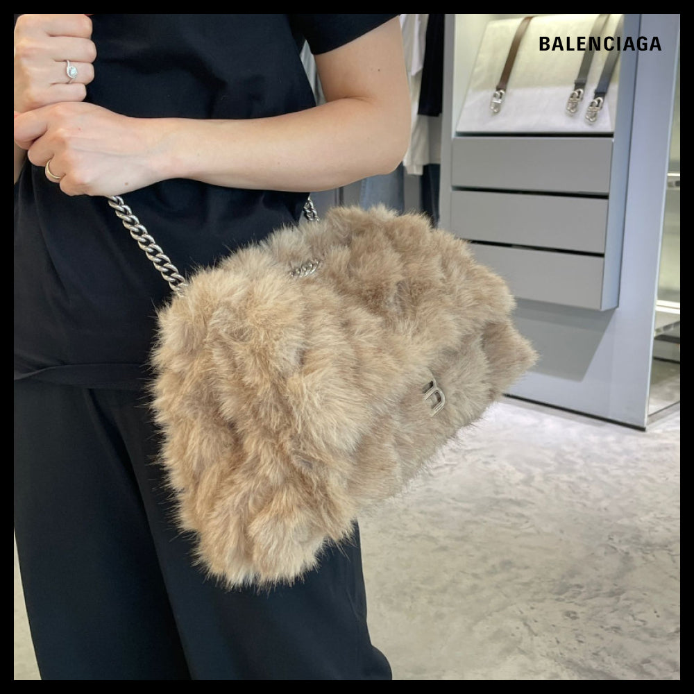 【BALENCIAGA】Crush Medium Chain Bag Fake Fur