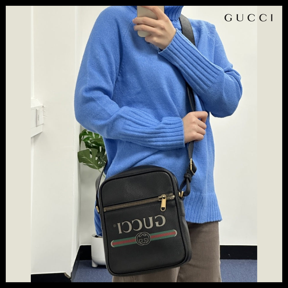 【GUCCI】Vintage Logo Print Leather Messenger Bag Black