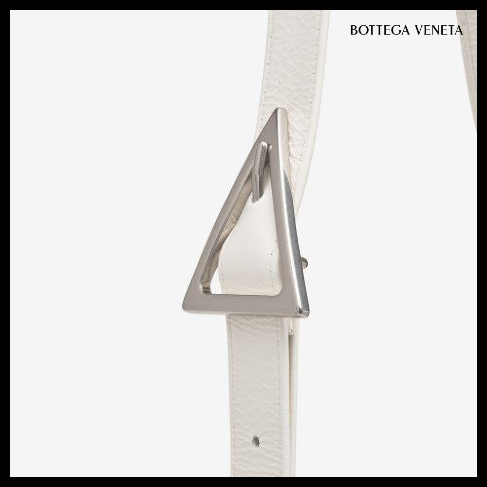 【BOTTEGA VENETA】Leather Cassette Bag White