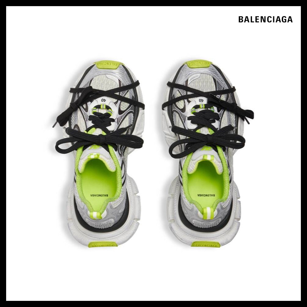 【BALENCIAGA】3XL Sneaker Triple S Distressed Silver
