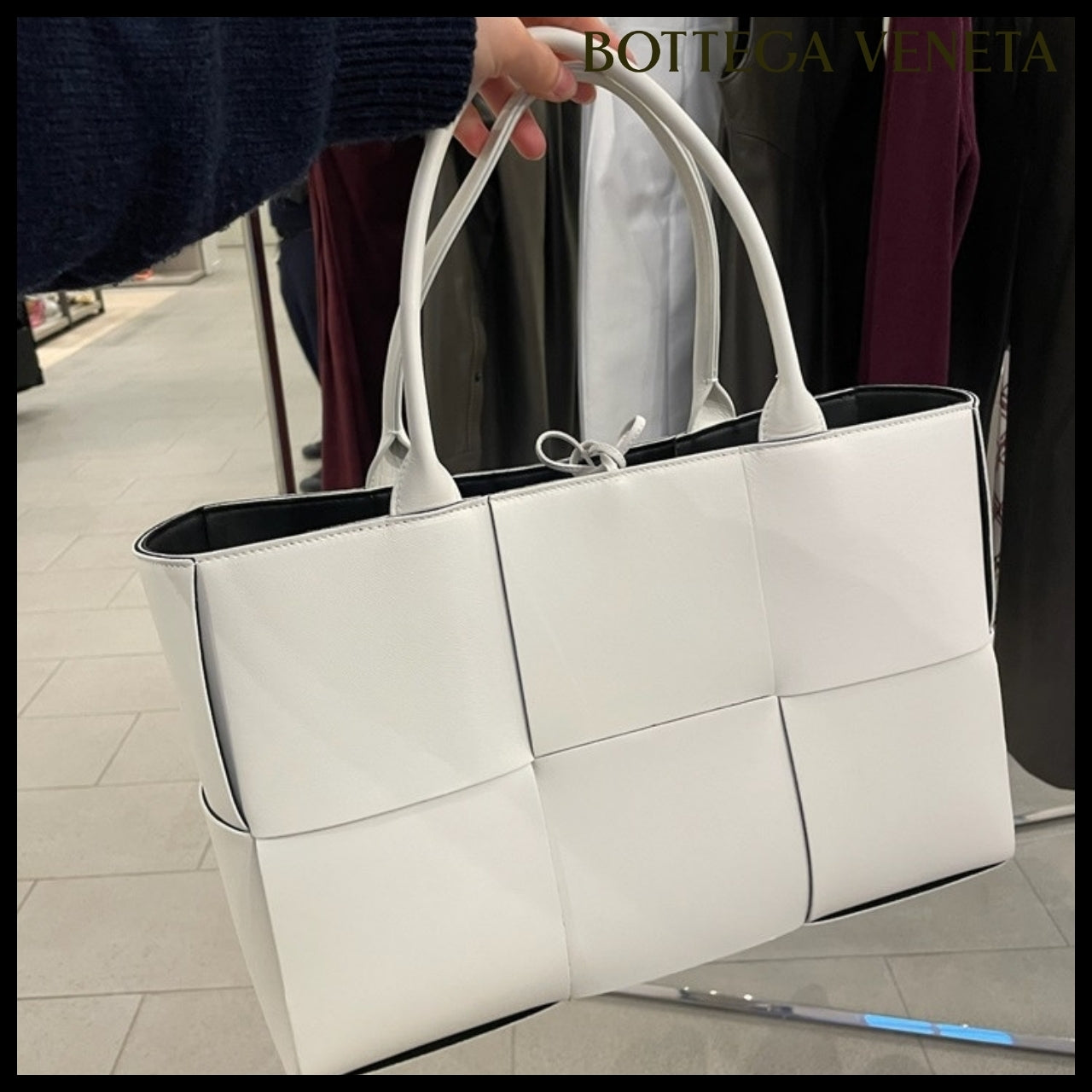 【アウトレット 正規品】Bottega Veneta - Arco Medium Handbag