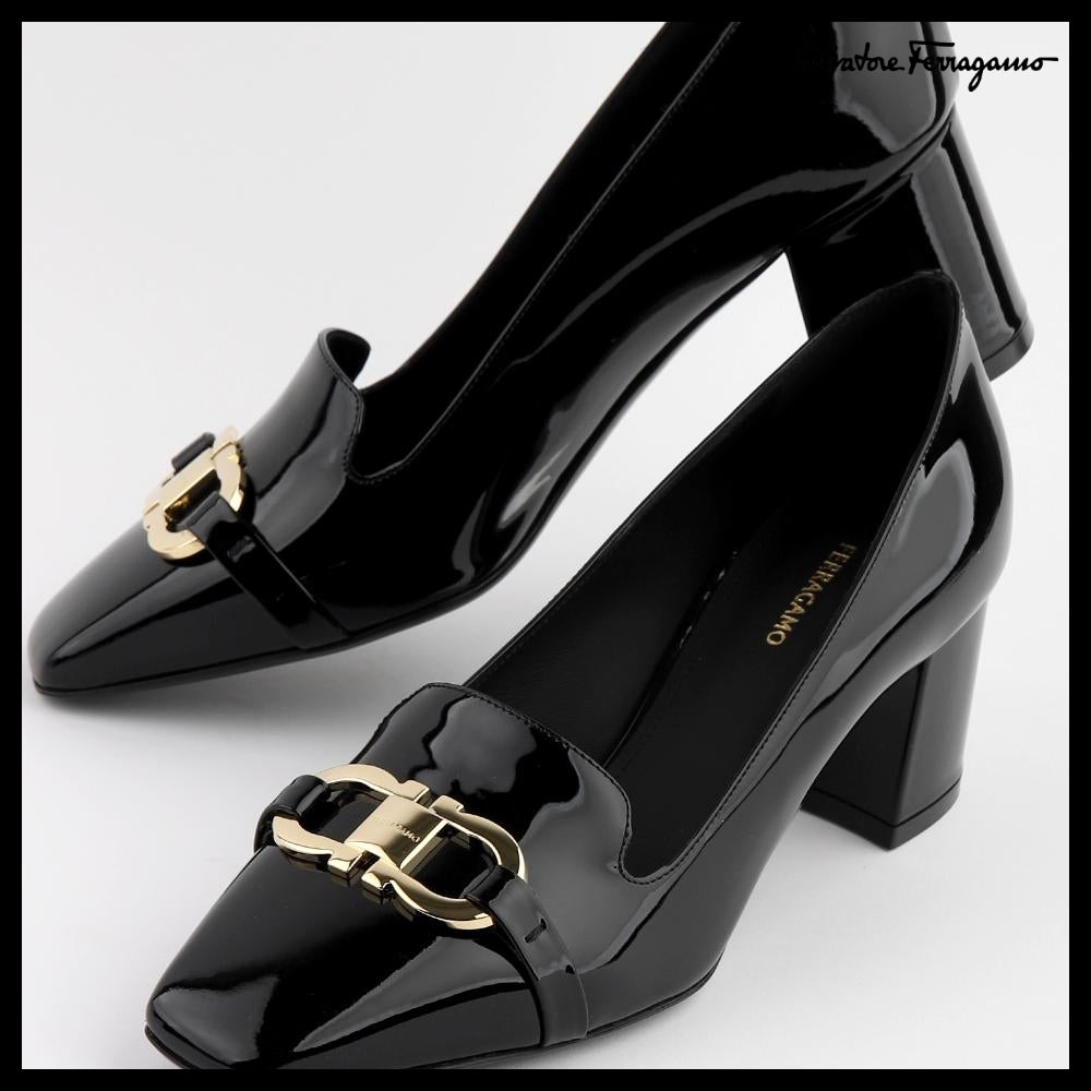 【Salvatore Ferragamo】769257 01F929 Gancini Ornament Pumps