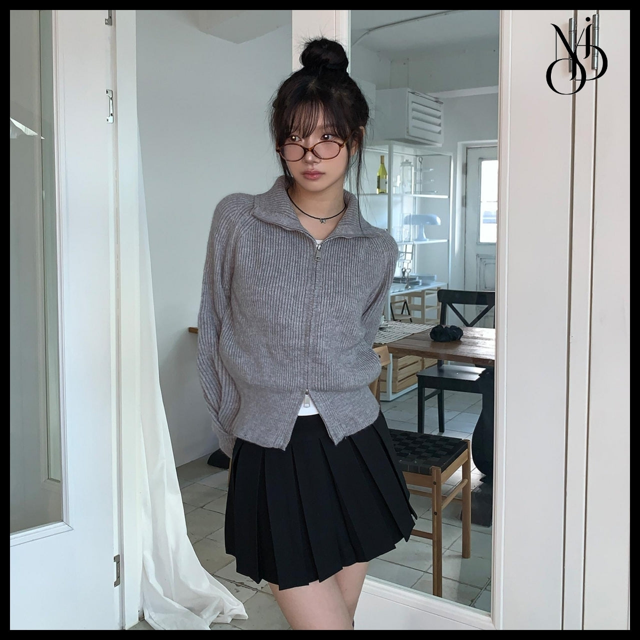 【MODIMOOD】Turtleneck Two-Way Pintuck Sleeve Knit Zip-Up