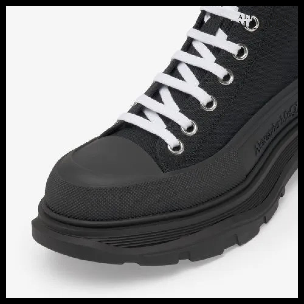 【alexander mcqueen】Tread Slick High Top Sneakers Black