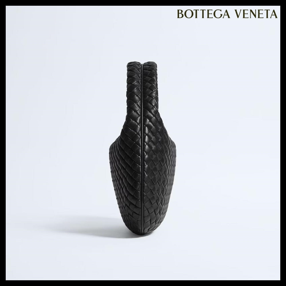 【韓国百貨店 BOTTEGA VENETA】Small Veneta Shoulder Bag Black