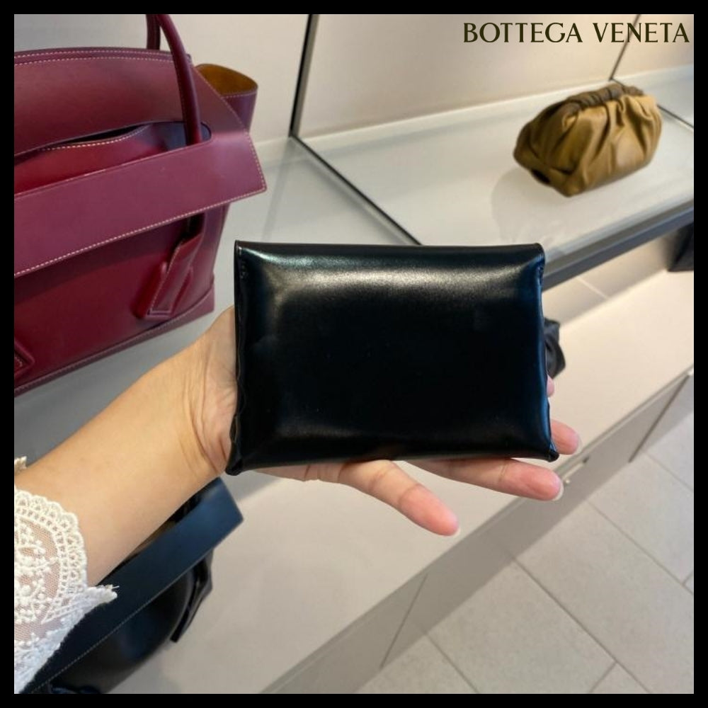 【BOTTEGA VENETA】スパッツォラート カーフ レザー カード 財布
