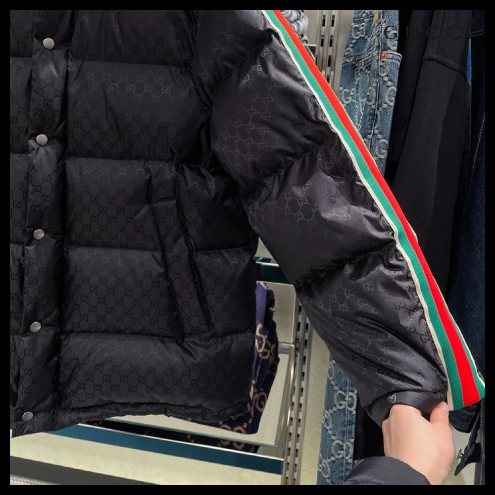 【GUCCI】Web GG Jacquard Goose Down Puffer Jacket Black