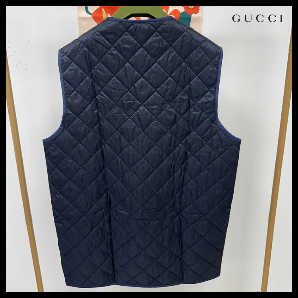 【GUCCI】Logo Patch Quilted Nylon Vest Navy