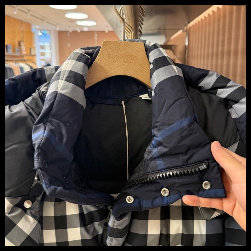 【Burberry】New Larrick EKD Check Lined Goose Down Padded