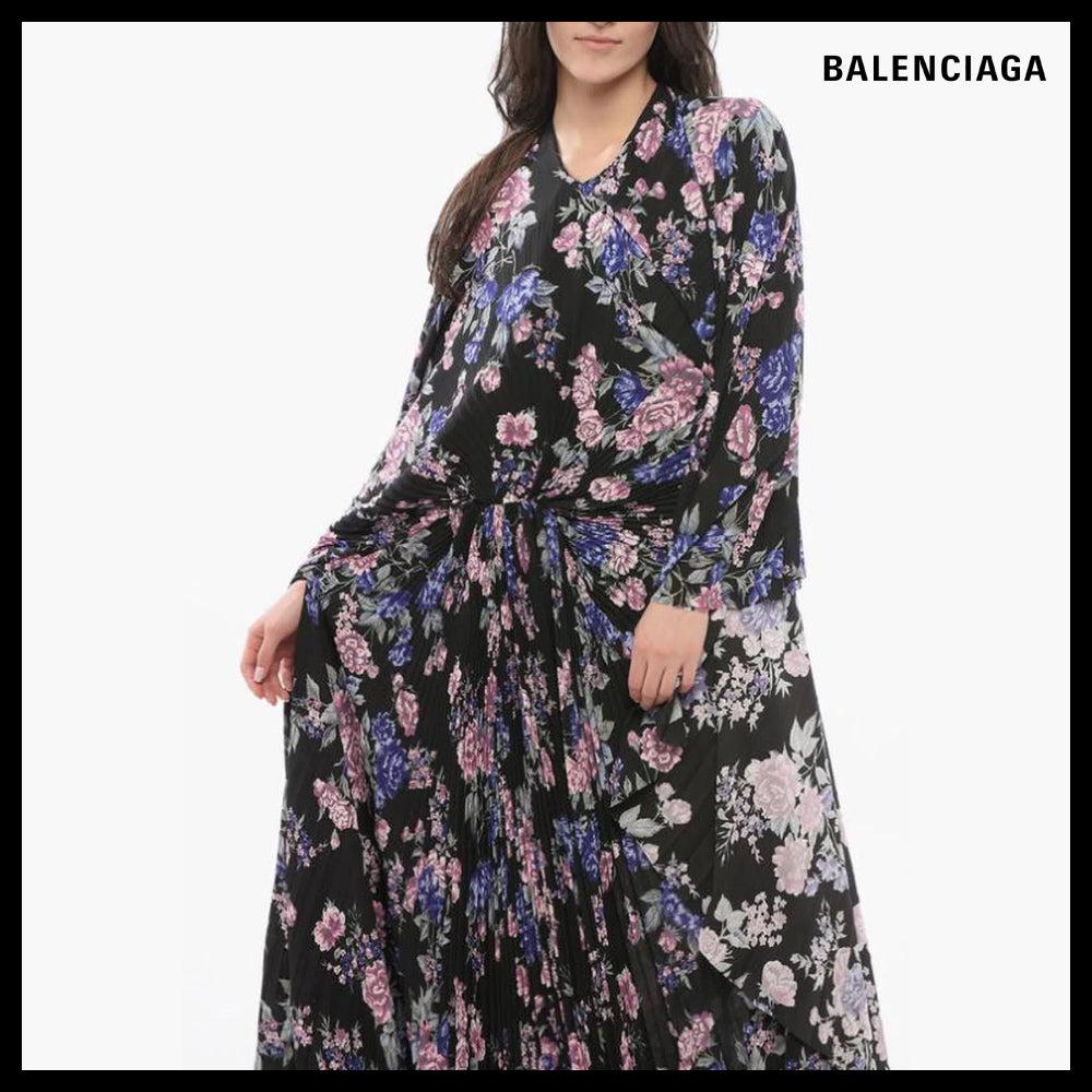 【BALENCIAGA】Black Floral Circle Pleated Dress