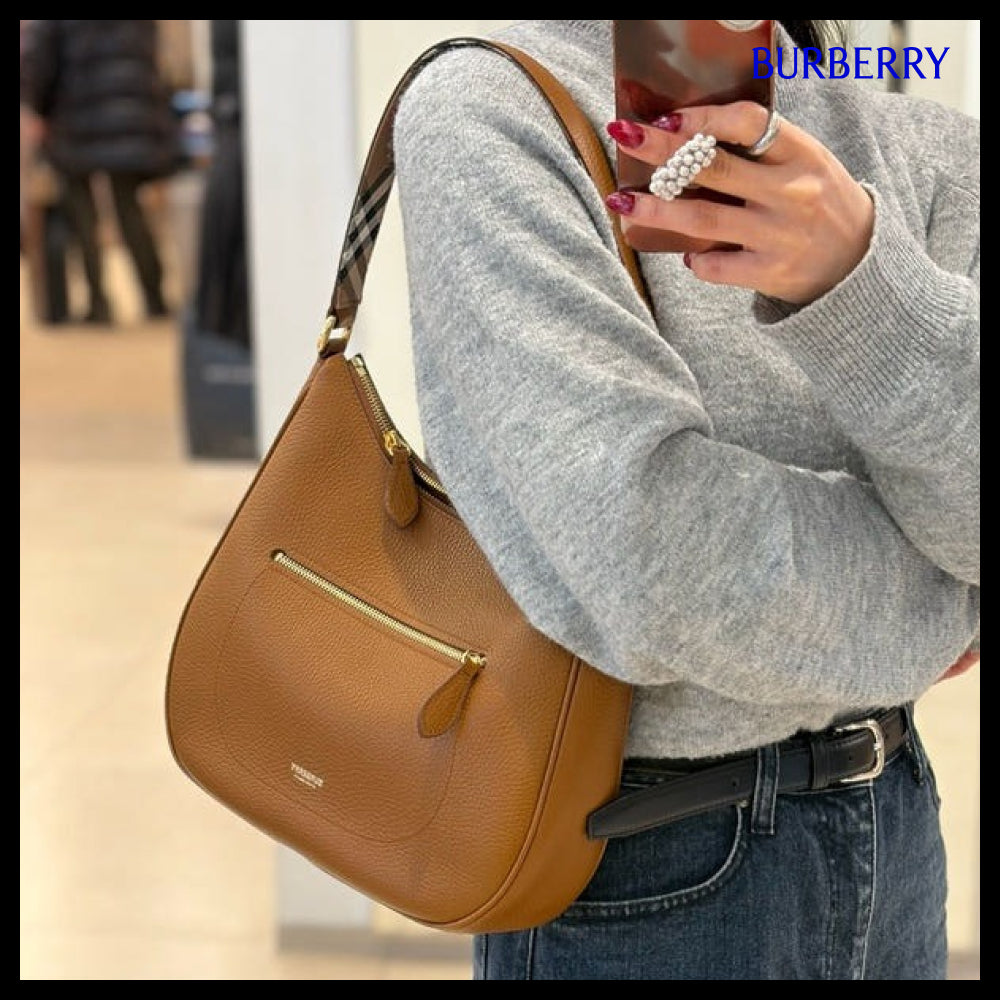 【Burberry】Grain Leather Hobo Shoulder Bag Tawny Brown