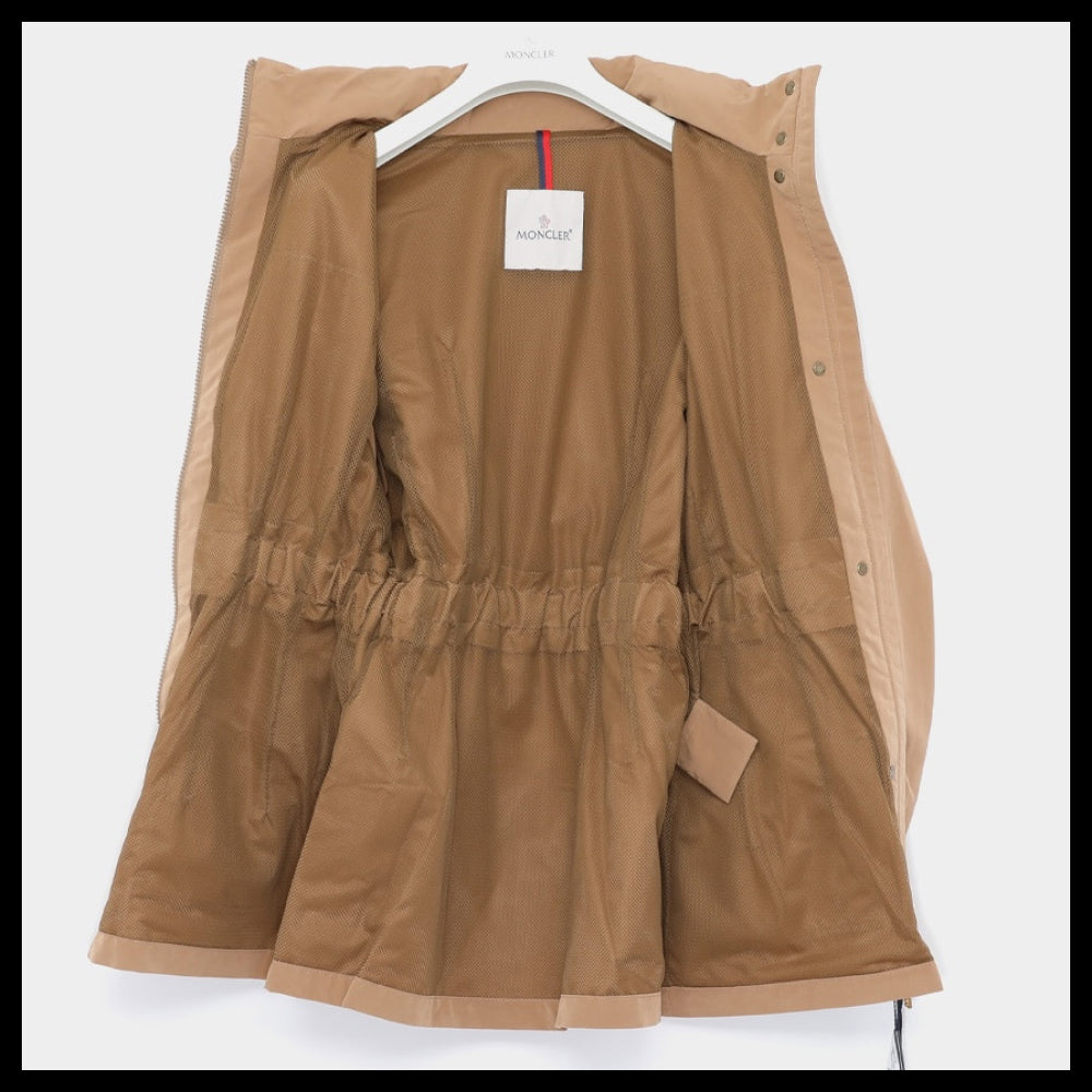 【MONCLER】Patch logo hidden hood windbreaker jacket