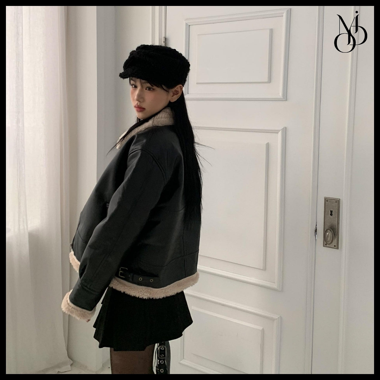 【MODIMOOD】Pinter Buckle High Neck Leather Mustang 2 Colors