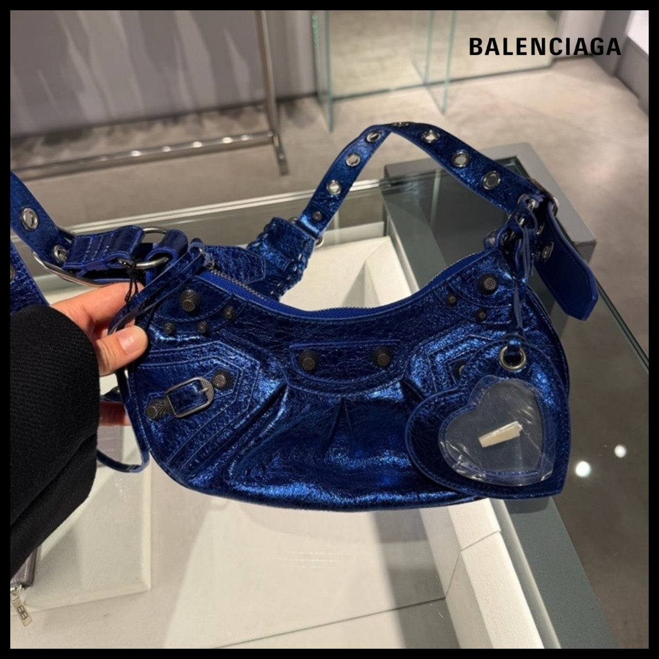 【BALENCIAGA】Arena Metallic Le Cagole XS Shoulder Bag