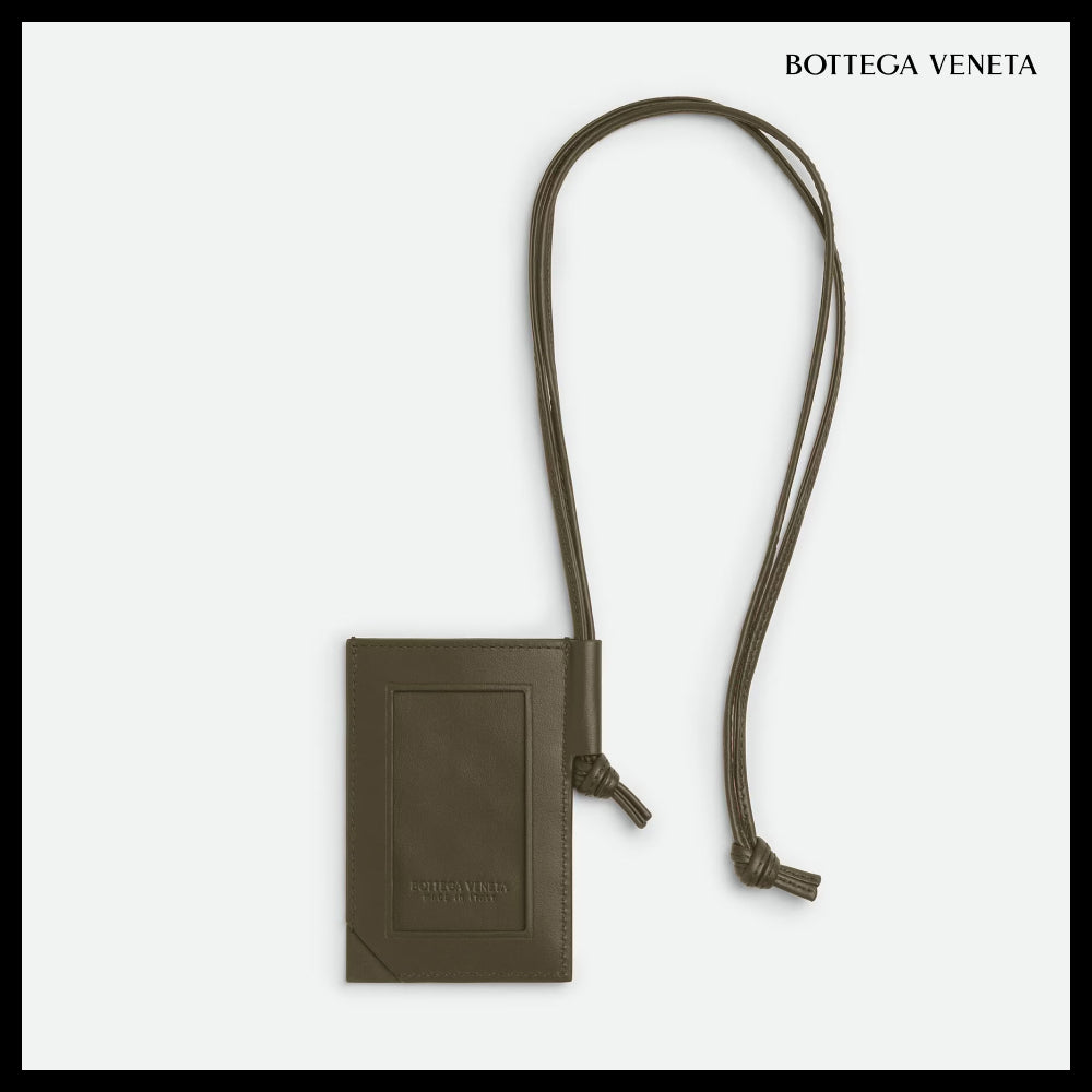 【BOTTEGA VENETA】Intrecciato Stamp Badge Holder 4 Colors