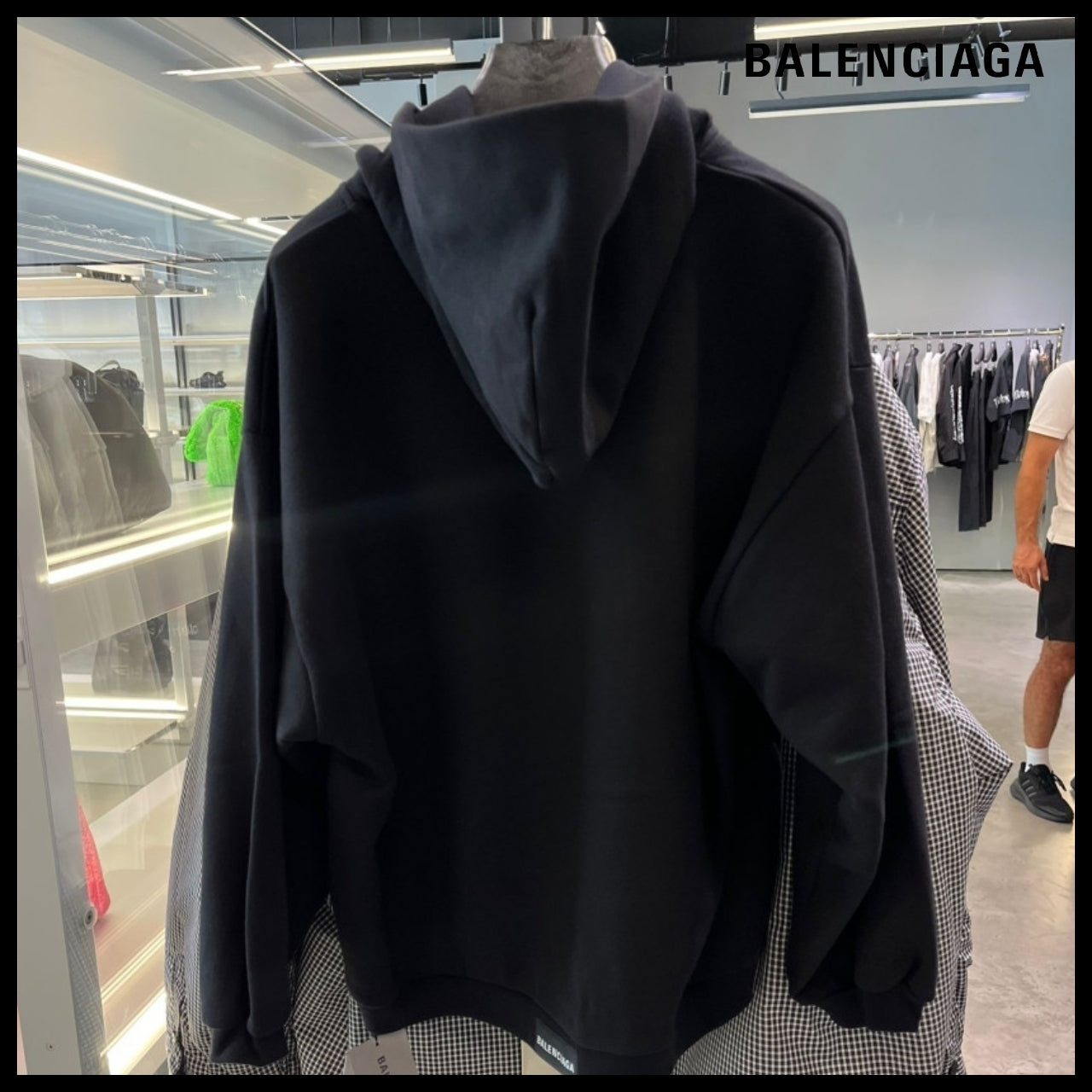 【BALENCIAGA】Tab Hoodie Small Fit Black