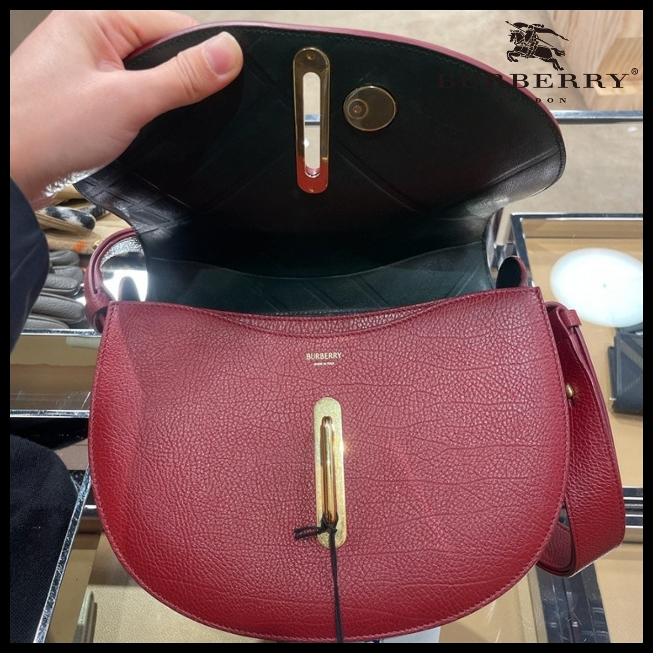 【Burberry】ROCKING Grain Leather Medium Shoulder Bag