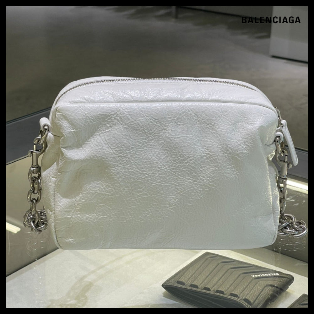 ★BALENCIAGAアウトレット セール ★Monaco Camera Bag Xs