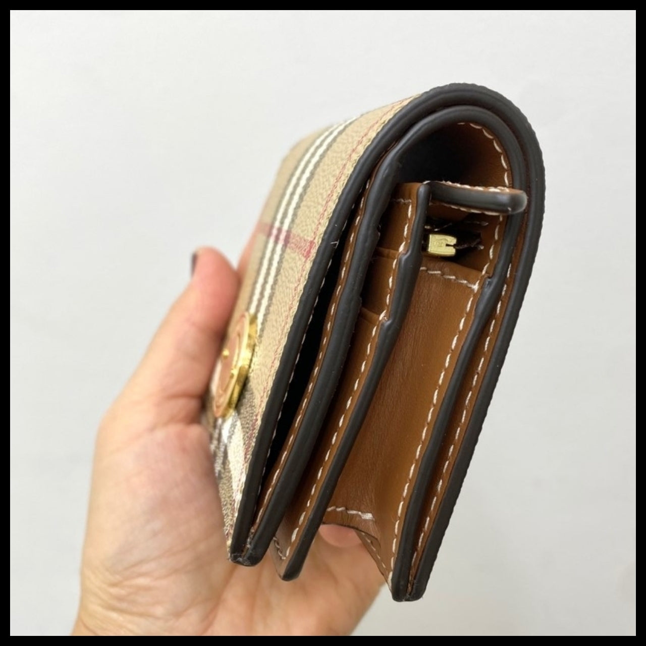 【BURBERRY】Circle Logo Check Coin Pocket Flap Wallet