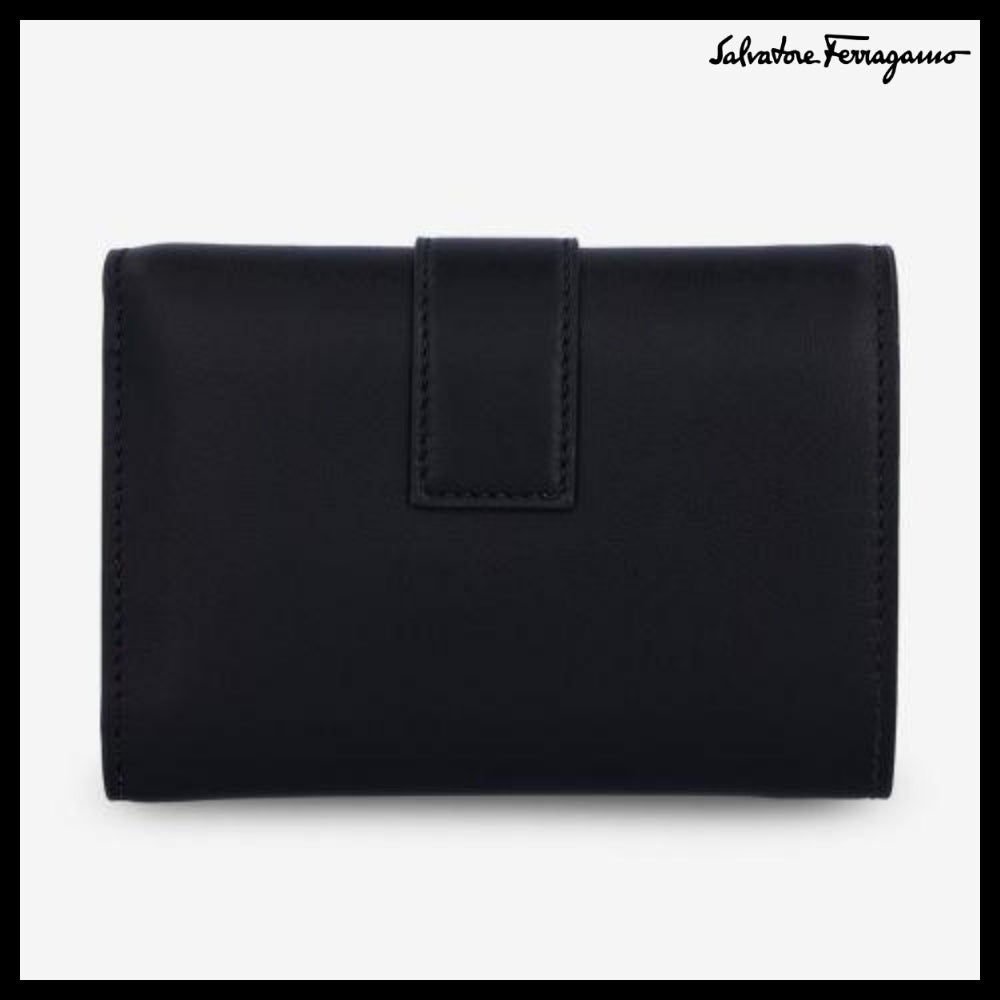 【FERRAGAMO】Hug Compact Two Tone Wallet Black Nyland Pink