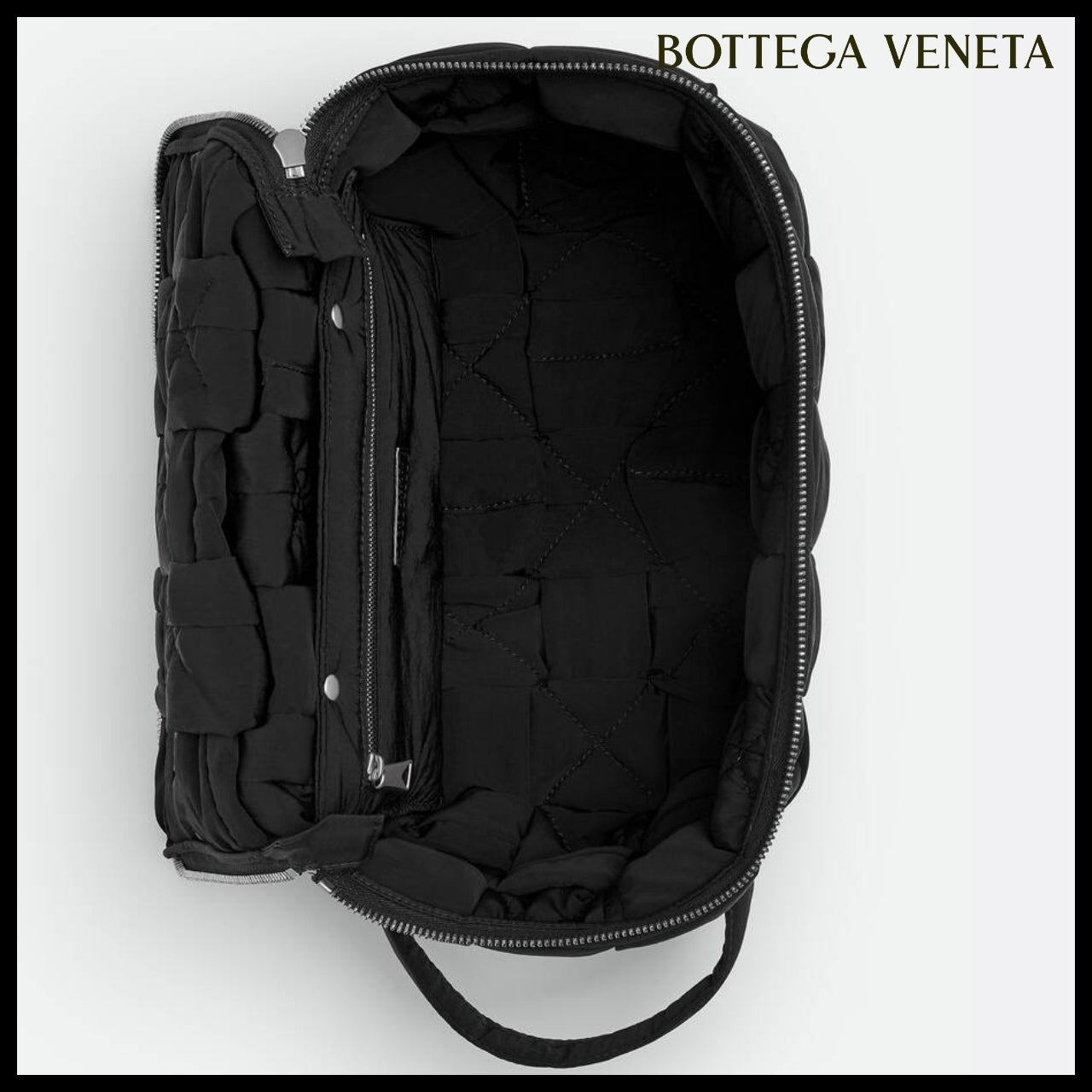 【BOTTEGA VENETA】CASSETTE TRAVEL POUCH BLACK