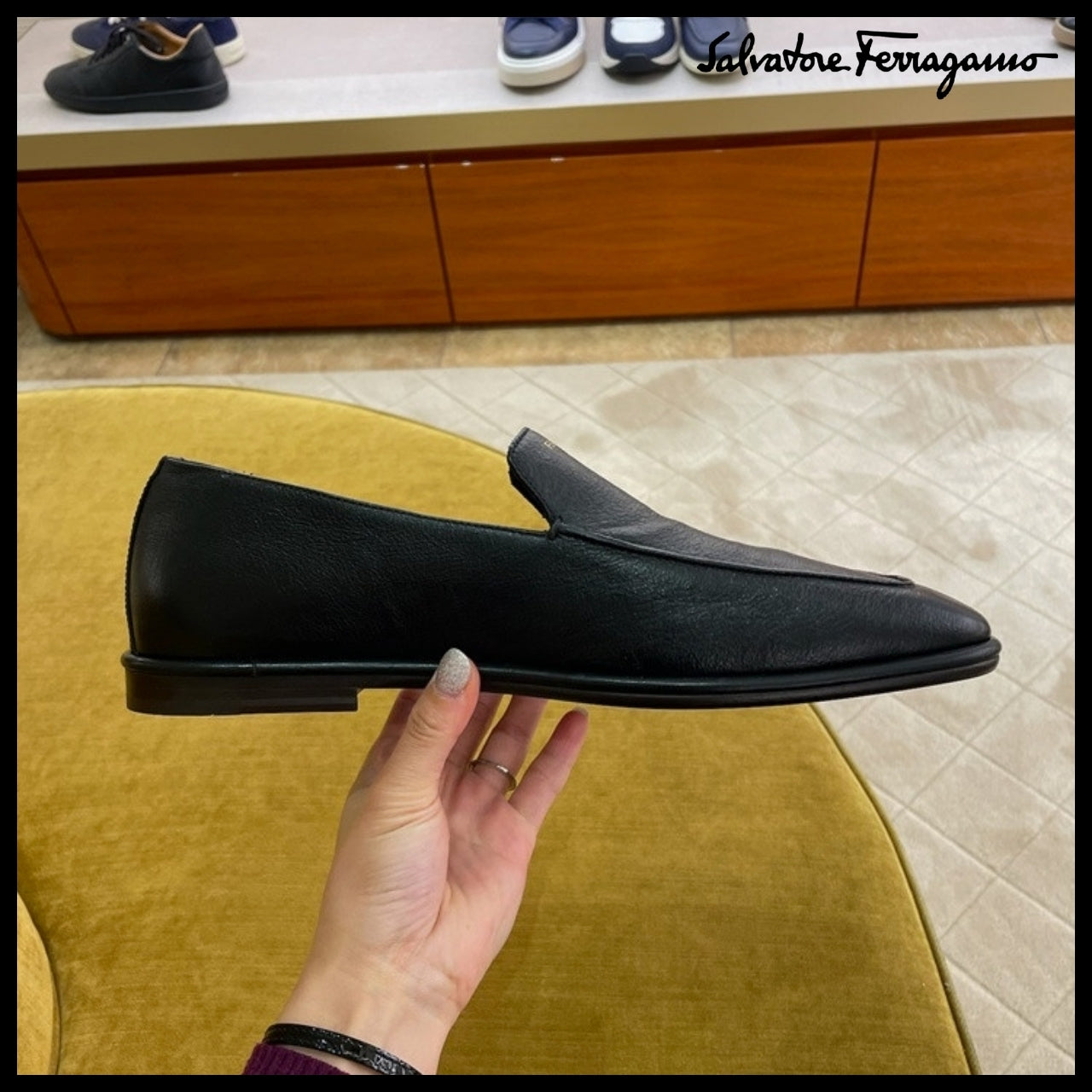 【FERRAGAMO】BRIAN LOGO MOCCASIN LOAFERS BLACK