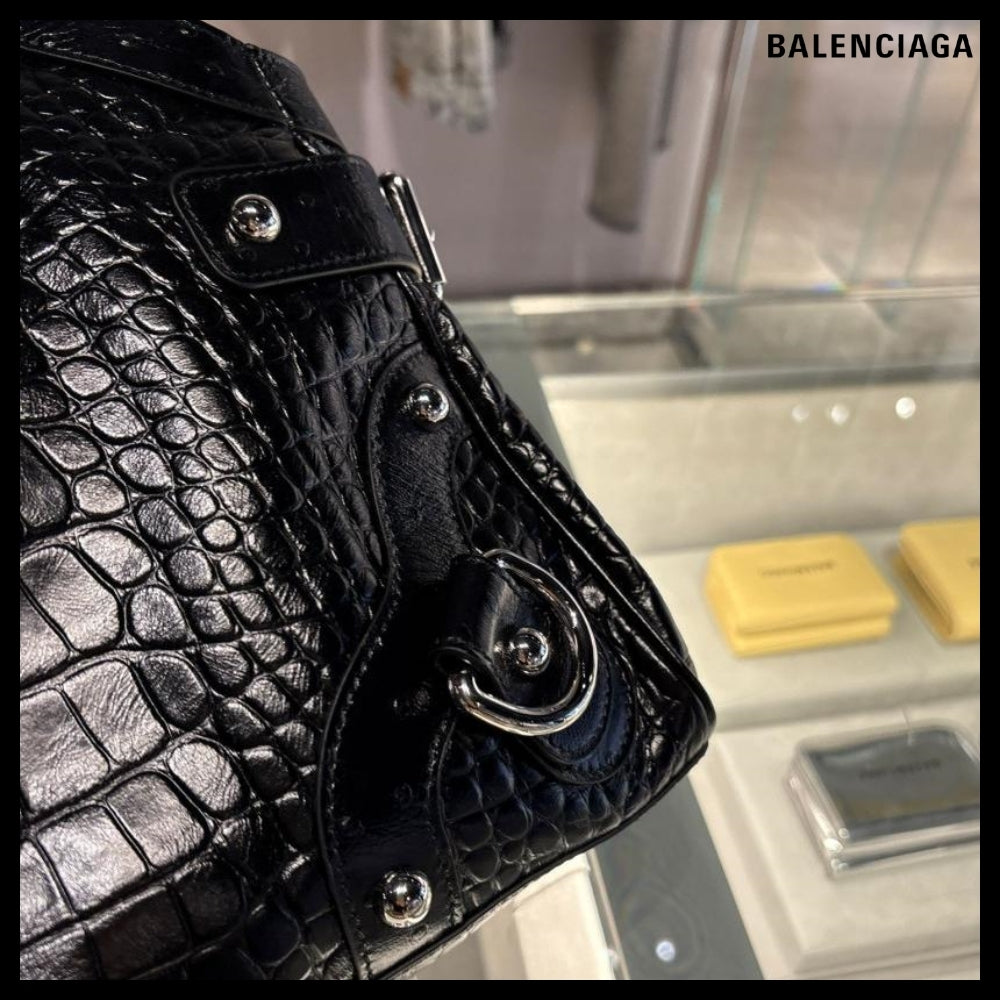 【BALENCIAGA】Essex Medium Bowling Bag