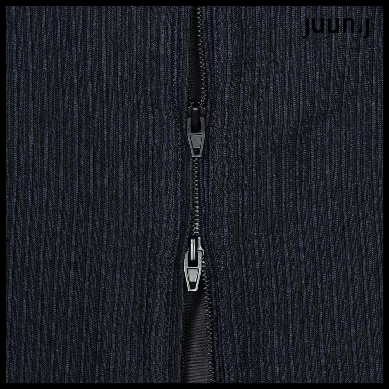 【JUUN.J】Blended Cotton Stripe High Neck Zip-Up Navy
