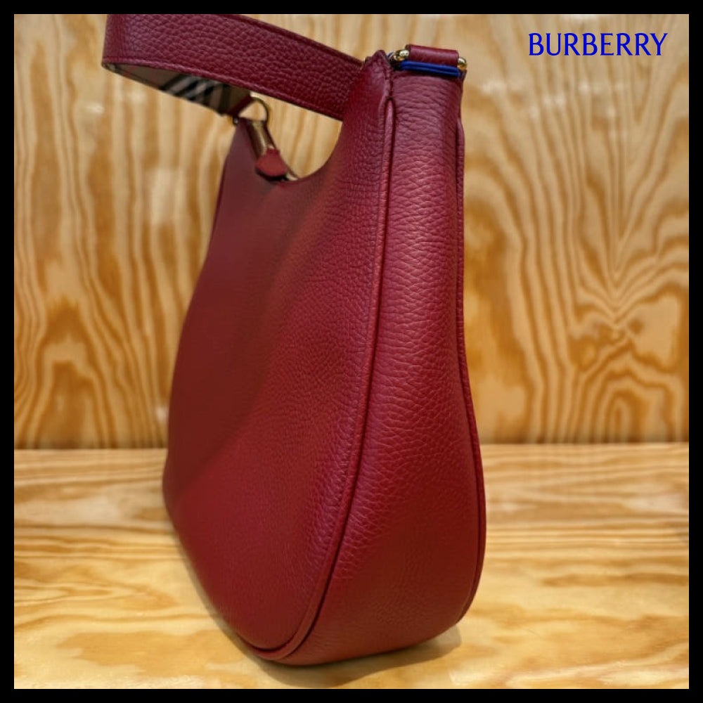 【Burberry】LL Soft Leather Hobo Shoulder Bag Antique Red