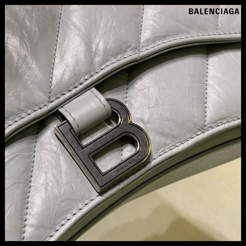 【BALENCIAGA】B Logo Quilted Calf Crush Small Chain Shoulder