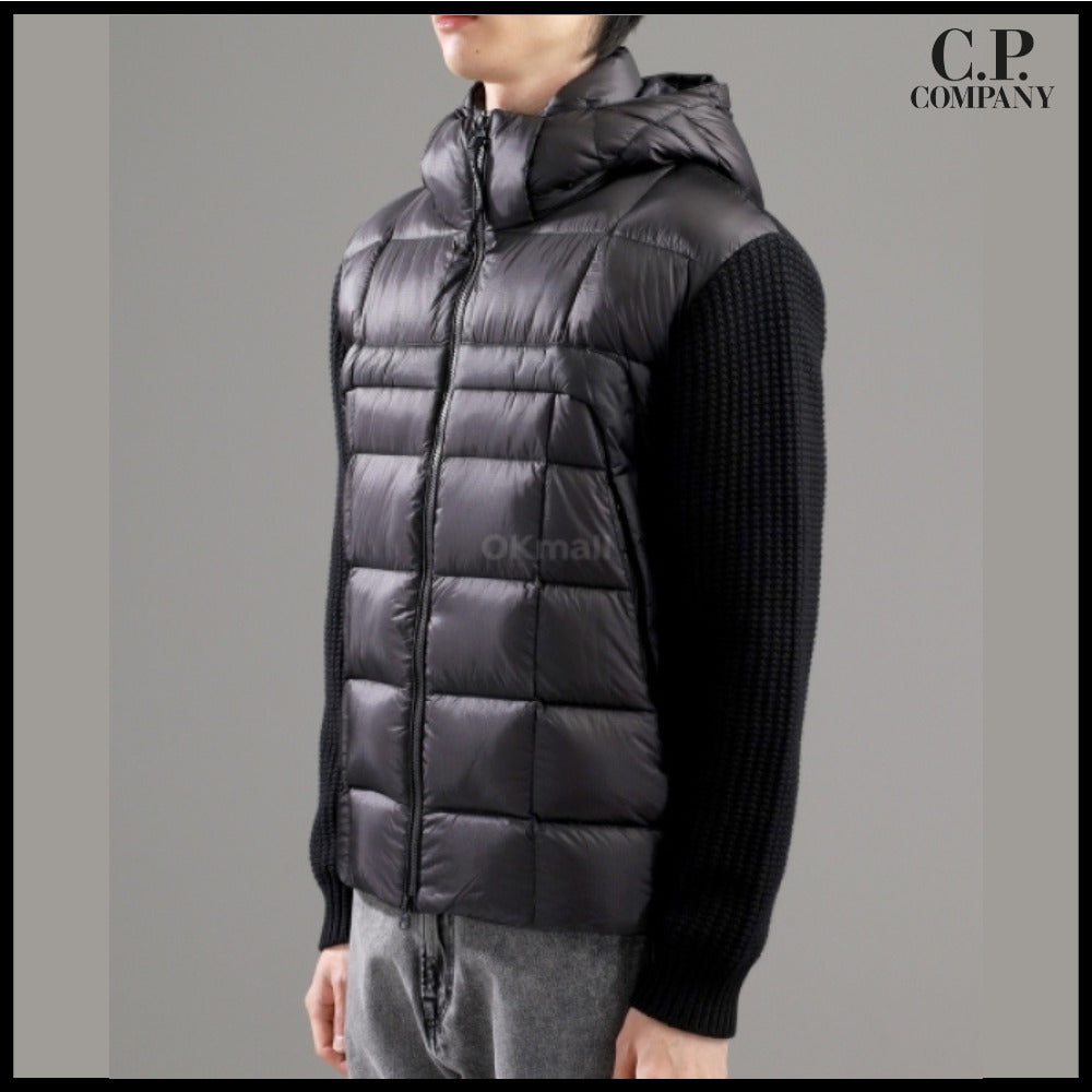 【CP COMPANY】 Extrafine Merino Wool Full Zip Goggle Sweater