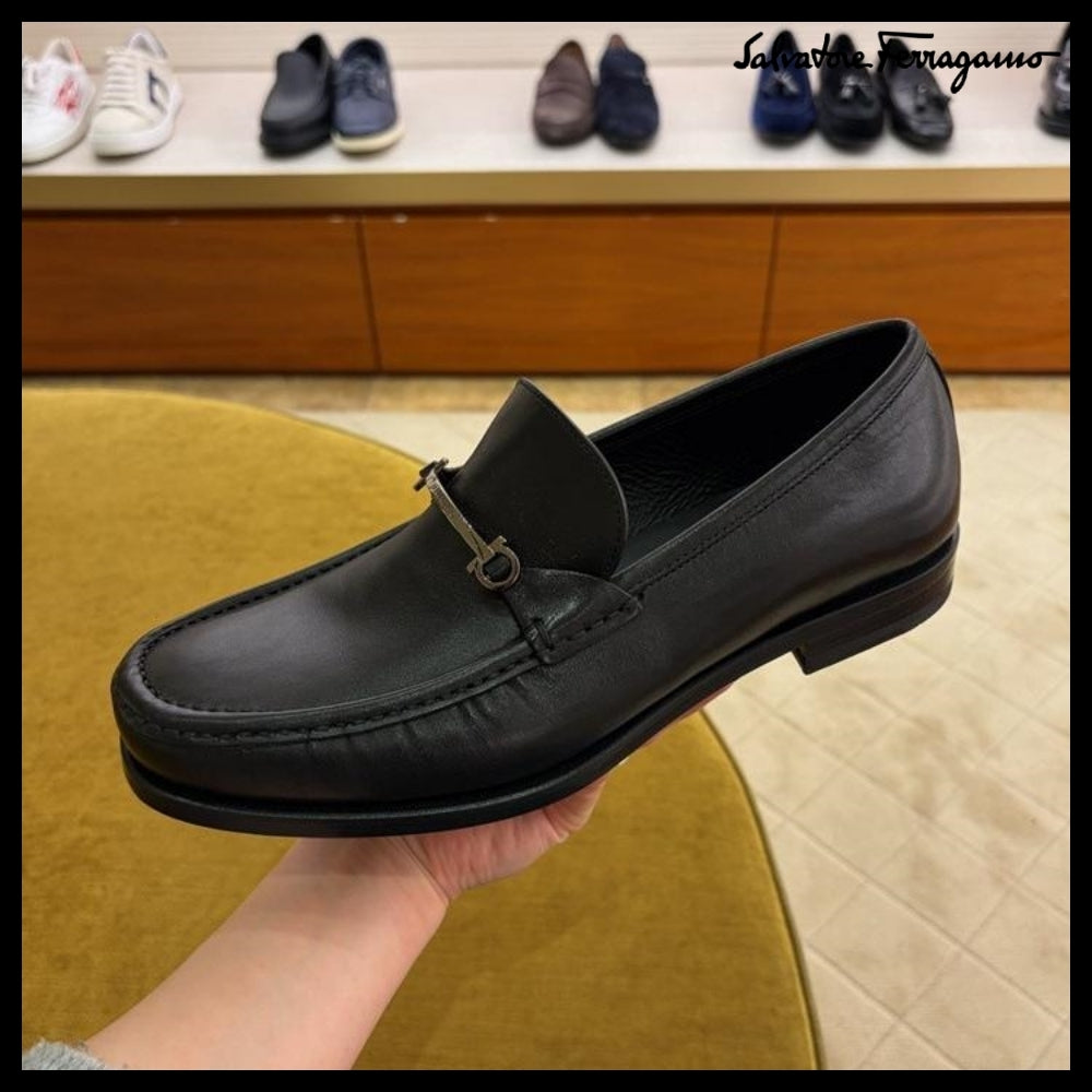 【FERRAGAMO】ROLO 22 GANCINI LEATHER LOAFERS BLACK