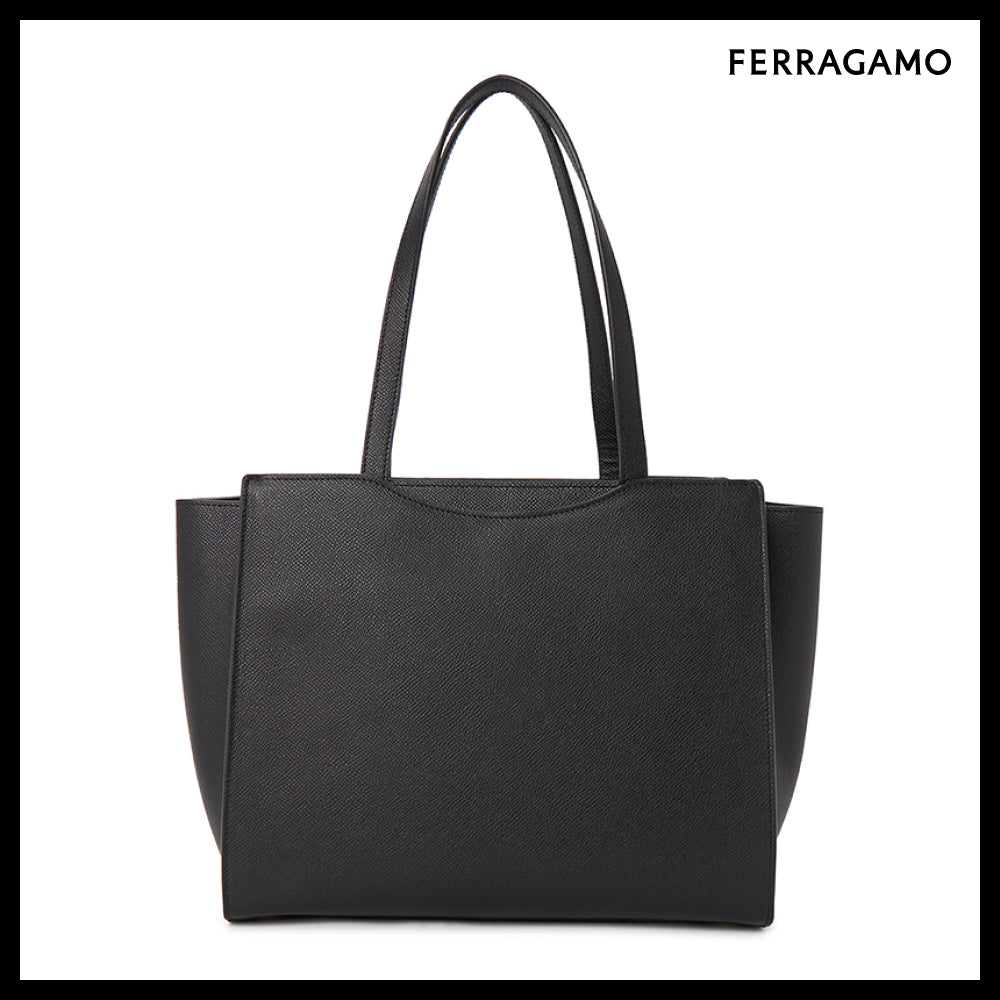 【Ferragamo】Rounded Gancini Shoulder Bag