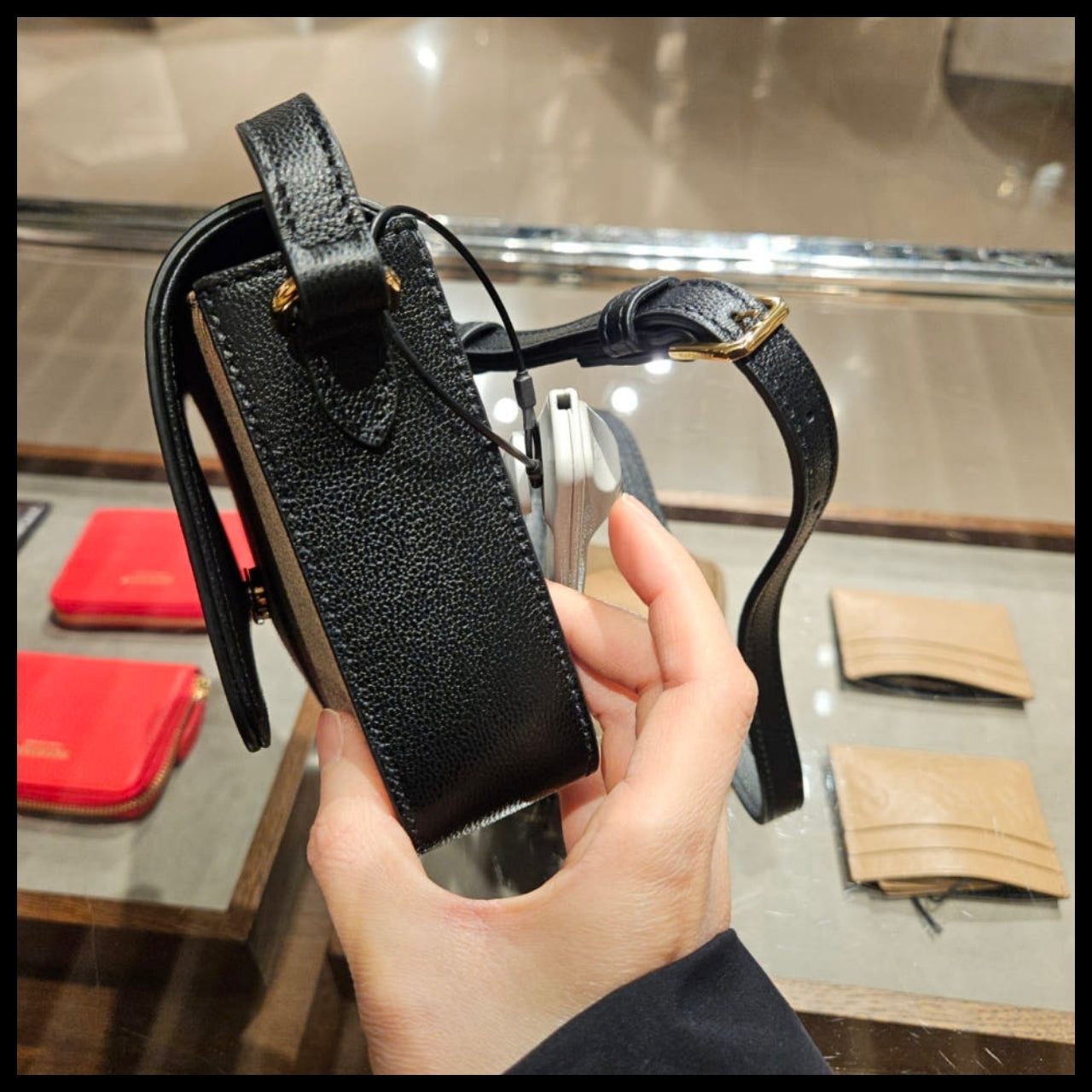 【Burberry】New Hampshire Leather Crossbody Bag Black