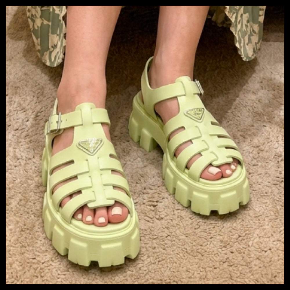 【PRADA】Rubber Sandals F0362