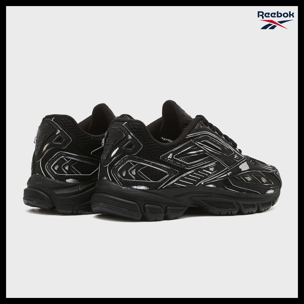 【Reebok】Premier Road Ultra - Buff Metallic Black