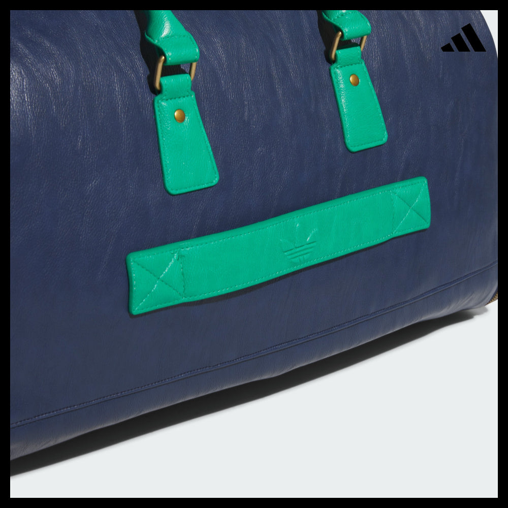【adidas】Originals Garment Bag