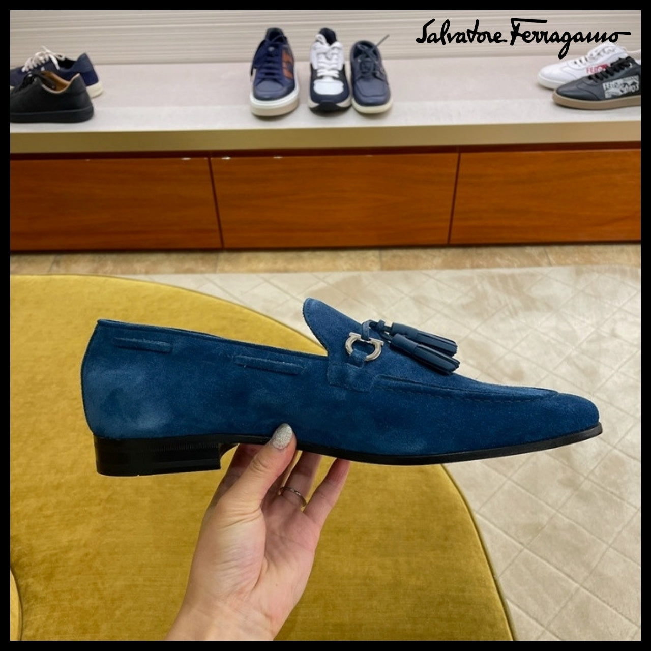 【FERRAGAMO】BASILEA 2 GANCINI TASSEL SUEDE LOAFERS BLUE