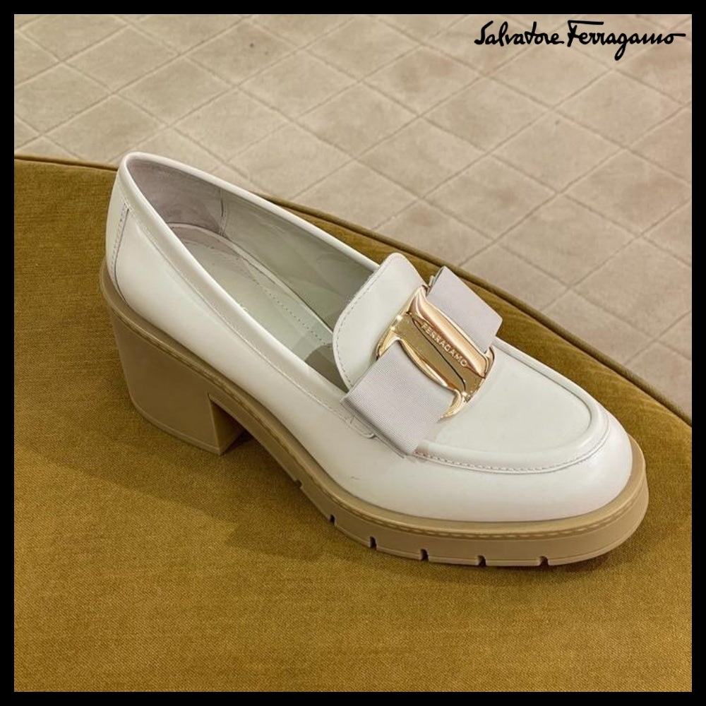 【FERRAGAMO】BENILDE VARA BOW LEATHER LOAFER HEELS WHITE