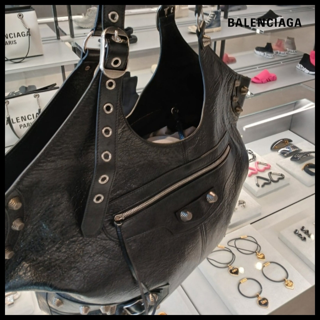 【BALENCIAGA】Large Carry-All Arena Lambskin Bag