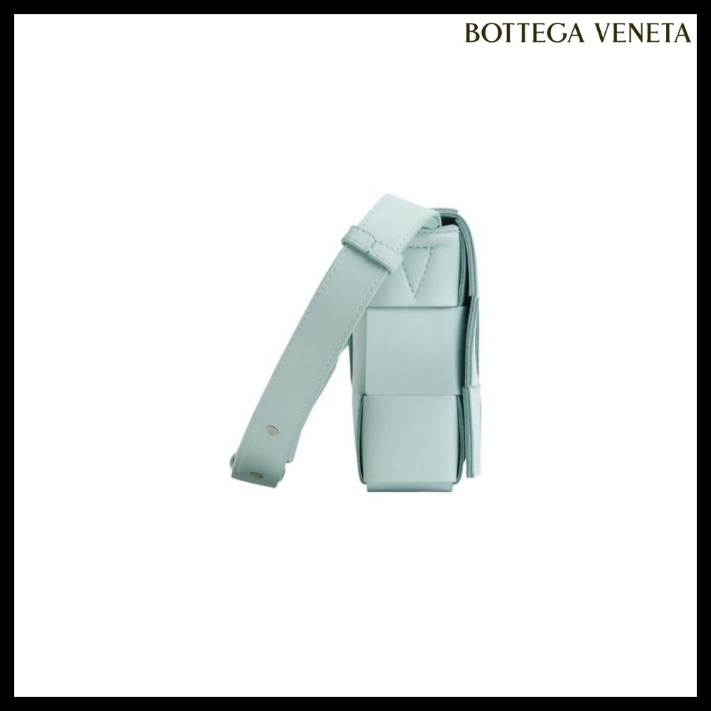 【BOTTEGA VENETA】Lambskin Leather Cassette Bag Teal Washed