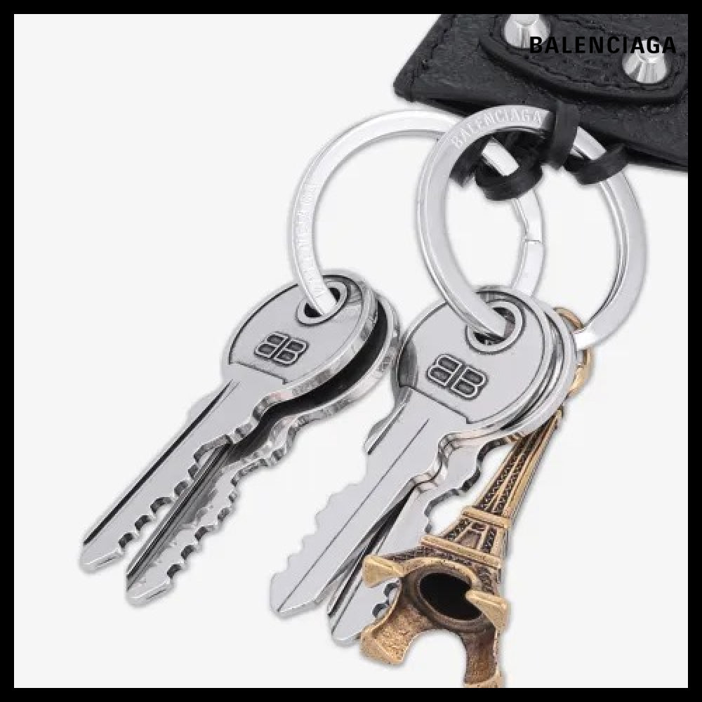 【BALENCIAGA】Le City Charm Eiffel Keyring Black
