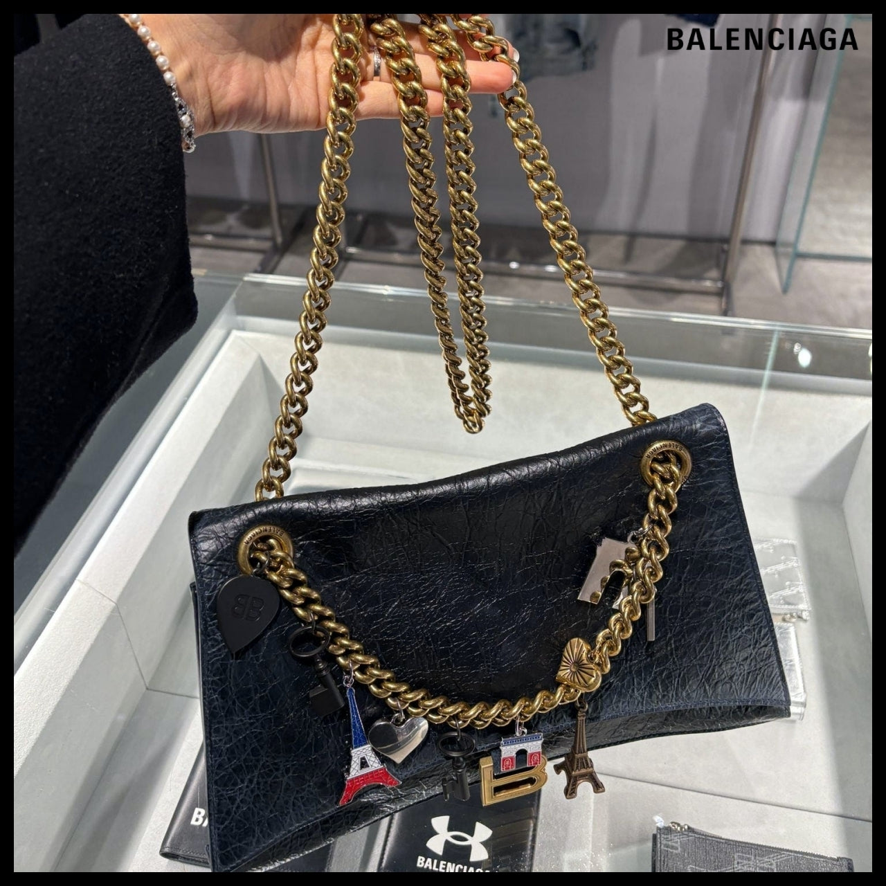 【BALENCIAGA】Crush Chain Small Bag “Paris Souvenir”