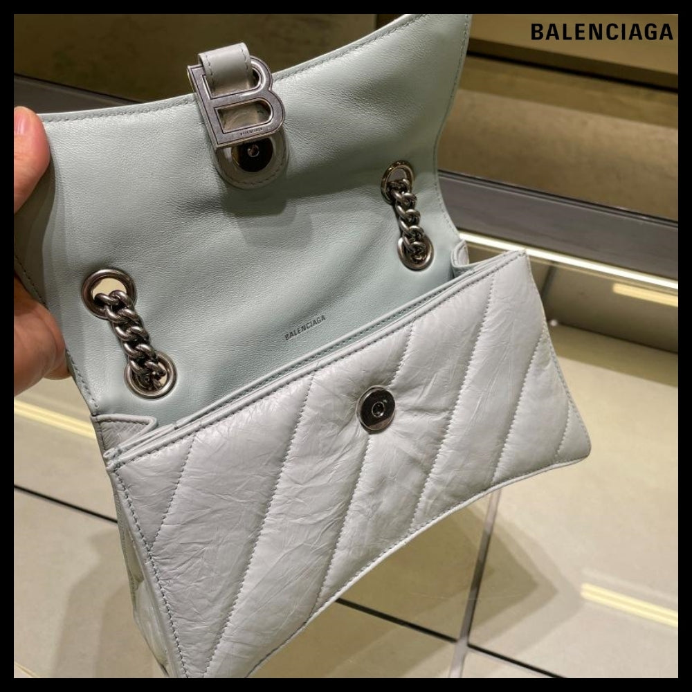 【BALENCIAGA】B Logo Quilted Calf Crush Small Chain Shoulder