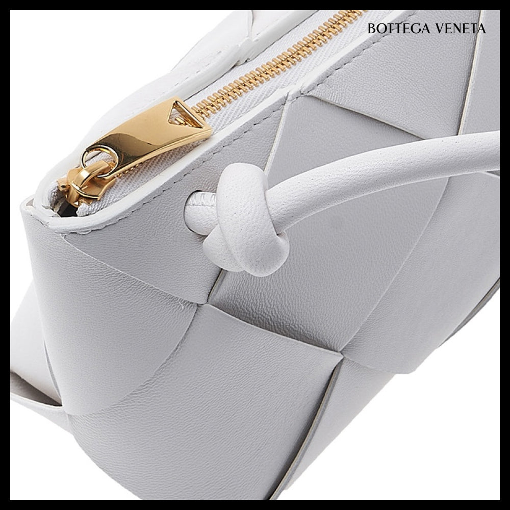 【Bottega Veneta】Women's Intrecciato Baguette Shoulder