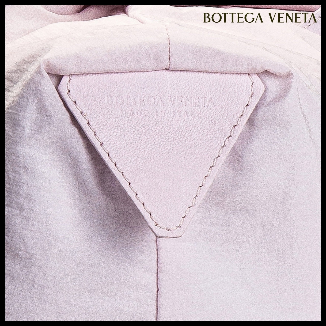 【BOTTEGA VENETA】Point Triangle Handle Bag